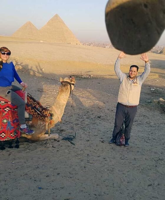 Ride Camel Giza pyramids
